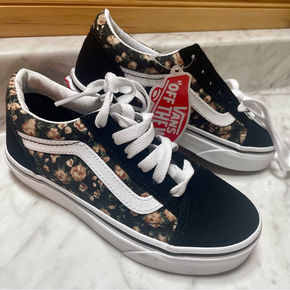 VANS Old Skool Rose Dreams Shoe Girls NWT